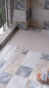 MR สีทากระเบื้อง สูตรน้ำปลอดสาร เปลี่ยนสีกระเบื้อง กระจก หินอ่อนคุณภาพสูง ใช้งานง่าย ยึดเกาะดีเยี่ยม