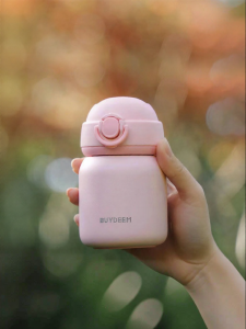 BUYDEEM | Kids Insulated Cup Small and Portable One-click Lid