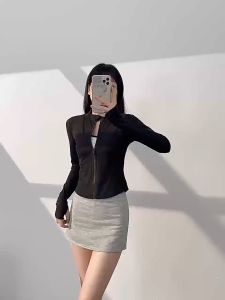 Crassula เสื้อคลุมแขนยาว กันแดด ซิปยาว มีปลอกสวมนิ้ว ผ้าลาย TUTU