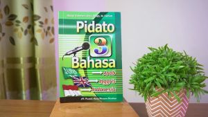Buku Pidato 3 Bahasa Arab Inggris Indonesia Kertas CD Buram / Pah