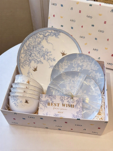 MODERN SWEETHOME | Luxurious Bone China Dinnerware Set