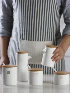 White Porcelain Seasoning Jar Ceramic Kitchen Storage Container for Restaurant And Home Use with Lid And Hole for Ventilation