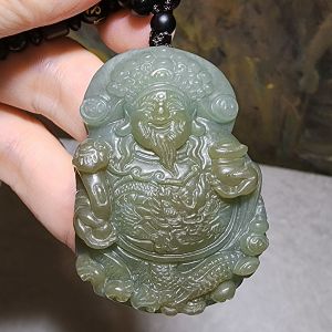 Premium natural Nephrite blue hue caramel brown light green Hundred Blessings God of Wealth Jade pendant (with certificate) 和田玉且末糖蓝调青白糖百福财神吊坠(带证书)