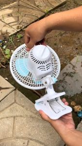 [SIÊU RẺ - HỎA TỐC 2H] QUẠT KẸP CẮM ĐIỆN 220v Sài Cánh 20cm (Xoay 180 độ Điện 220v Tiện dụng cho Văn phòng Nhà vệ sinh Đế kẹp hoặc Đặt bàn