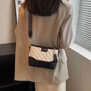 VINEY กระเป๋าทรงสี่เหลี่ยม กระเป๋าแฟชั่น อเนกประสงค์ กระเป๋าสะพายข้างเรียบง่าย กระเป๋าบล็อคสี สําหรับผู้หญิง ขนาด 22*16*7cm แถมถุงใส่กระเป๋า