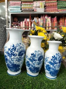 Lọ hoa hoạ tiết màu xanh/ Lục bình Tài Lộc men lam