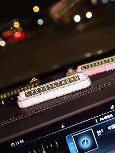 Bảng Ghi Số Điện Thoại Trên Taplo Ô Tô Đính Đá Cao Cấp – Mix Hoa Trà Cao Cấp Sang Trọng