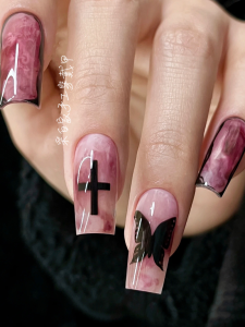 [Blood Queen] Smudges Beautiful Adult Lady like Woman Style Manicure Wear Nail 2024 New Year Small People Show White and Yellow Black Leather