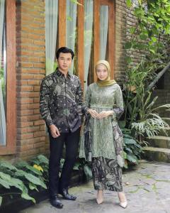 Couple MECCA 4 Sarimbit Batik Modern Sogan Baju Kebaya terbaru sage Tunik LIDYA Kemeja Kondangan