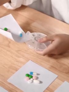 BOSSLU Kotak Obat Model Bulat 7 Hari Grid / Kotak Penyimpanan Obat Dengan 7 Sekat Medicine Box