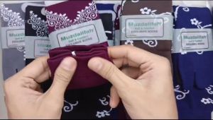 Kaos Kaki Muslimah Jempol Motif Hena Panjang Sebetis