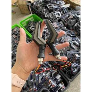 Xi nhan L21 chạy hiệu ứng audi lưỡi kiếm chống gãy lắp xe điện xe máy ( dùng điện 12v)