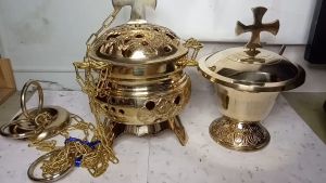 Wiruk Navikula Set Ukuran Sedang: Peralatan Liturgi & Altar Katolik