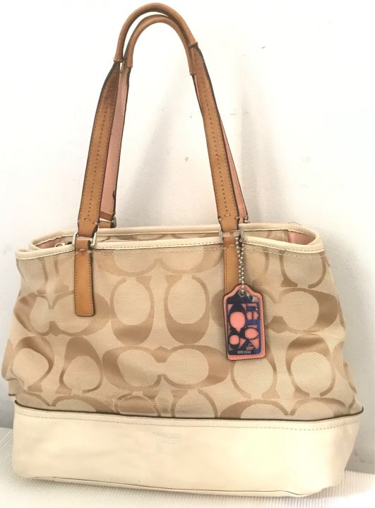 Handbag Coach Preloved Tote Bag Coach Vintage Preloved Cream