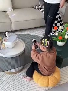 Bảng vẽ nam châm từ tính nút hạt tròn kèm bút và mẫu  hình vịt