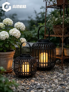 Cặp Đèn Lồng Vintage Khung Nan Tre LED Trang Trí Sân Vườn