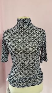 Áo Thun Nữ Cổ Cao Cộc Tay Họa Tiết Đẹp