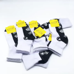 ถุงเท้านักเรียนกันลื่น 12คู่ เนื้อผ้าดีนุ่มใส่สบาย สินค้าไทย