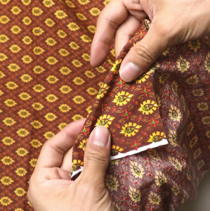 ผ้าคอตต้อนทีซี Cotton TC ลายกระจังตาอ้อย ลายไทย หน้ากว้าง 45 นิ้ว ผ้าเมตร ผ้าหลา สำหรับปกติและเปลี่ยนแปลงความสะดวก