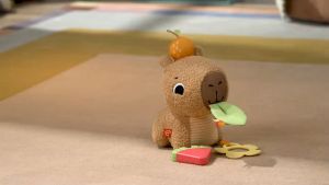 Fisher-Price Snuggly Snacky Capybara (HYR54)