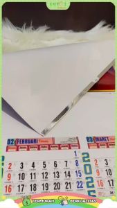 Kalender Dinding Tahun 2025 Triwulan: Desain Modern untuk Kantor