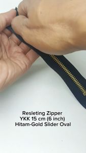 Resleting Zipper YKK 15 cm Atau 6 inch Hitam - Gold Emas Type Gigi Besi Slider Oval Harga Per Biji