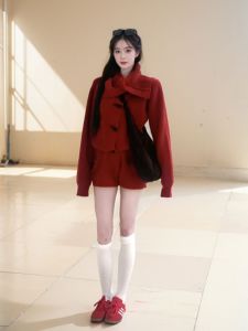 CHANGTONG | Bộ Áo Kẹt Len Đỏ và Quần Short Phong Cách Hàn Quốc Mùa Xuân Thời Trang