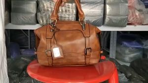 Tas Selempang Wanita Mewah & Elegan Import Terbaru 2023