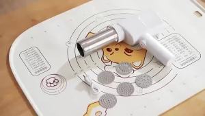 เครื่องทำเส้นบะหมี่ไฟฟ้าขนาดเล็กสำหรับใช้ในบ้าน 304 เครื่องนวดแป้งอัตโนมัติแบบเร็วจากสแตนเลส