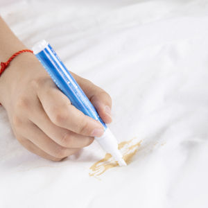 Portable Scouring Pen Cleaner Erase Detergent Clothes Grease Lipstick stains Removal Pen Emergency Decontamination