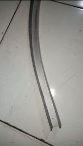 Rel Tikung bawah (Rel Pintu)