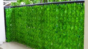 ป้องกันความเป็นส่วนตัว รั้วความเป็นส่วนตัว รั้วใบไม้ปลอม รั้วแต่งบ้าน ใบไม้เทียมติดผนังขนาด 1*3เมตร ของตกแต่งร้าน กำแพงสวน รั้วไม้แต่งสวน รั้วสำเร็จรูป ถอดได้รั้วน้ำตกเทียม แบ่งรั้วปลอม แผ่นใบปลอมสำหรับที่