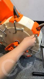 Manual Hand Push Corn Planter Seeder Husker Wheat Seeder with 7 Mouths Intelligent Fertilizer Dispenser Agriculture Farm Equipment Fertilizer Spreader Machine