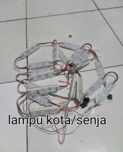 Lampu led running RGB 3 pin 3 mata 20 pcs modul kolong kanal bis bak truk kontainer custom ikut irama driver sein kiri(kosong) sein kanan mundurstop lampu senja kota komplit sudah dirangkai request jarak panjang kabel/led super terang