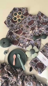 MUSHIE เสื้อกันเปื้อนแขนยาวกันน้ำ Long Sleeve Bib สำหรับเด็ก 6 เดือนขึ้นไป