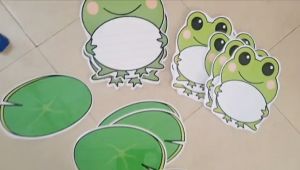 Ếch và lá sen ép plastic đã gắn sẵn nam châm lá giáo cụ dạy học cho giáo viên