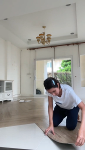 Buher Life.TH กระเบื้องยาง วัสดุPVC หนา3.0มม แบบมีกาวในตัว ติดตั้งง่าย ทนทาน ทนไฟและกันน้ำและป้องกันรอยขีดข่วน กระเบื้องยางกาวในตัว ปูพื้น ลายไม้ กระเบื้องยางลายไม้ DIY 91.4x15.2cm/122.2x18.6cm rubber tile flooring