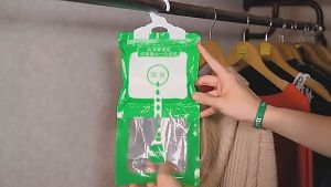 Dehumidifier Bag Desiccant Hanging Moisture Absorber Anti Mold Deodorizing 可挂式除湿袋