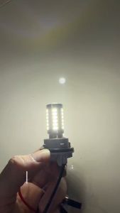 ไฟถอย LED 33 ดวง สีขาวสีฟ้า แพ็ค2หลอด ขั้วเขี้ยว1156 ขั้วเสียบ7440 ขั้วT20 ขั้ว1156