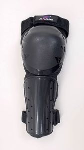 แผ่นรองเข่าสำหรับผู้ใหญ่ 4 ชิ้นน้ำหนักเบาการซึมผ่านของอากาศที่ดี แผ่นรองเข่าปรับได้ แผ่นรองเข่ารถจักรยานยนต์ แผ่นรองเข่า Motocross