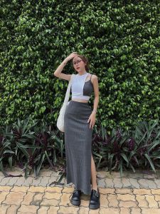 F698 Chân Váy Ôm Dài Xẻ Tà Một Bên