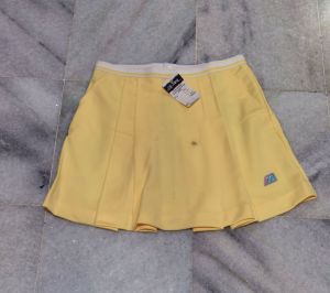 Rok olahraga tenis mail kuning