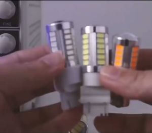 LAMPU LENSA KAKI 1 33 TITIK & LAMPU RETING SEN MOBIL KEDIP CEPAT BA15S