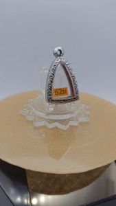 M#62 ตลับพระ/กรอบพระสเตนเลสลายไทย วงใน 1.8*2.7 ซม พิมพ์ลอยองค์เล็กรูปหล่อเล็กทั่วไปหรือใกล้เคียง เป็นต้น ขนาดที่ใส่สวย 1.5*2.3 ซม