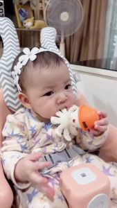 Mombella ยางกัดปลาหมึกมัมเบล่า ของแท้จากอังกฤษ ปลอดภัยมี มอก. ยางกัดซิลิโคนนิ่มส่งเสริมพัฒนาการ BPA Free Teether ยางกัดทารกวัย 3+ เดือน