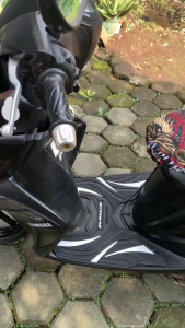Karpet Motor Premium Anti-Slip untuk Yamaha Mio - Warna Hitam/Neon/Cinnamon Bahan Karet Stylish
