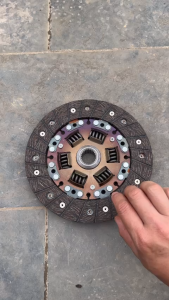 Lá côn 215 10 then trong hoặc 24 then trong lắp cho các loại xe ô tô ben Thùng cove 1026