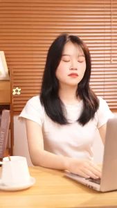 USB Rechargeable Fans: A Guide to Mini & Portable Options