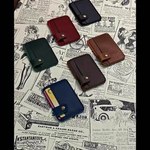 Genuine Leather Slim Credit Card Holder for Women Men Vintage Leather Minimalist Card Case Mini Pocket Wallet with Snap Closure