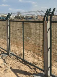 Hàng Rào Đường Sắt Tốc Độ Cao Hàng Rào Bảo Vệ Cô Lập Cột Bê Tông Dây Thép Lưới Vỏ Lưới Tấm Kim Loại Hàng Rào